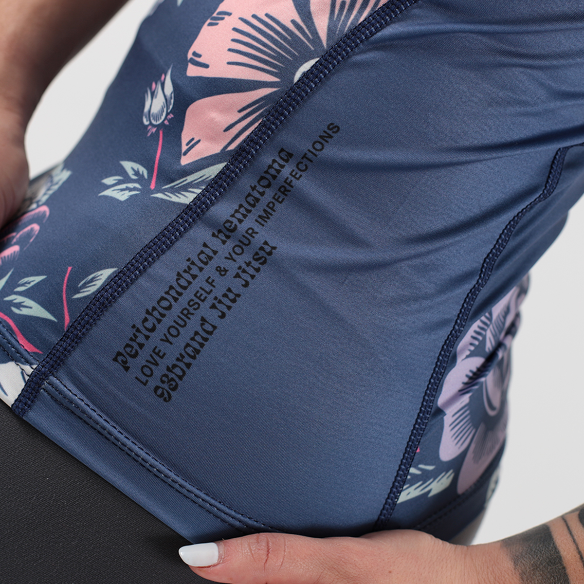 CAULI FLORAL Women's Rash Guard - Short Sleeve
